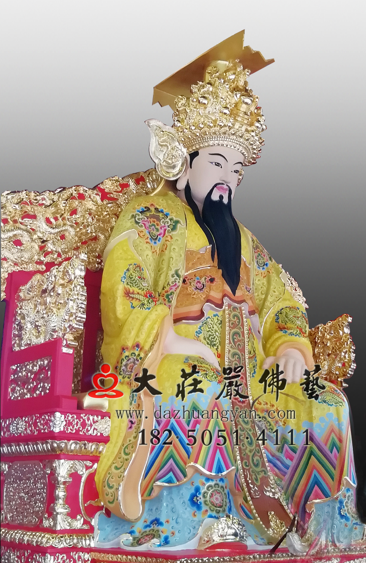玉皇大帝左侧彩绘贴金神像