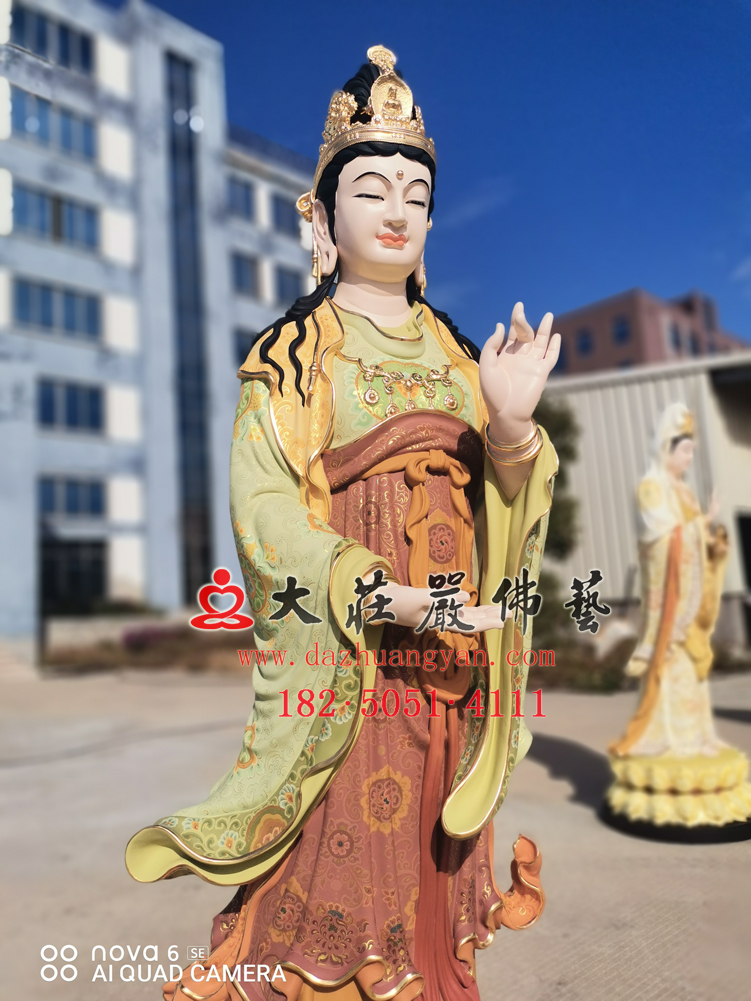 三十三观音之持经观音侧面近照