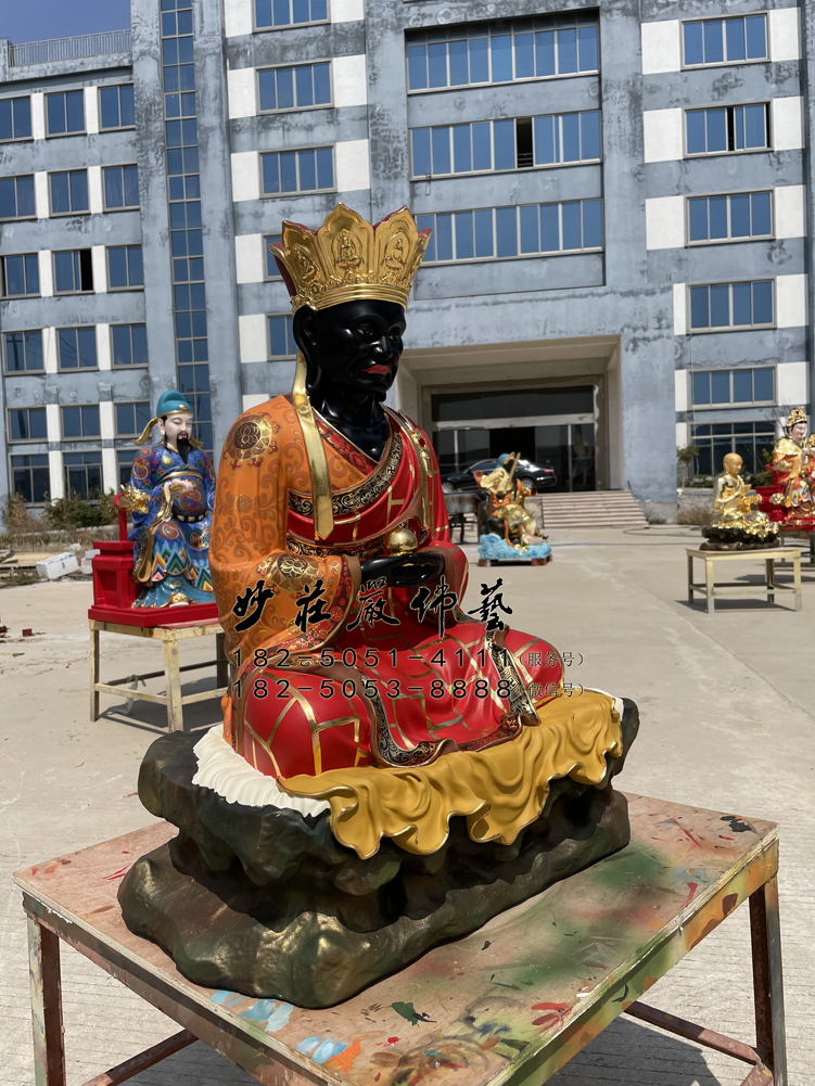 清水祖师佛像左侧照